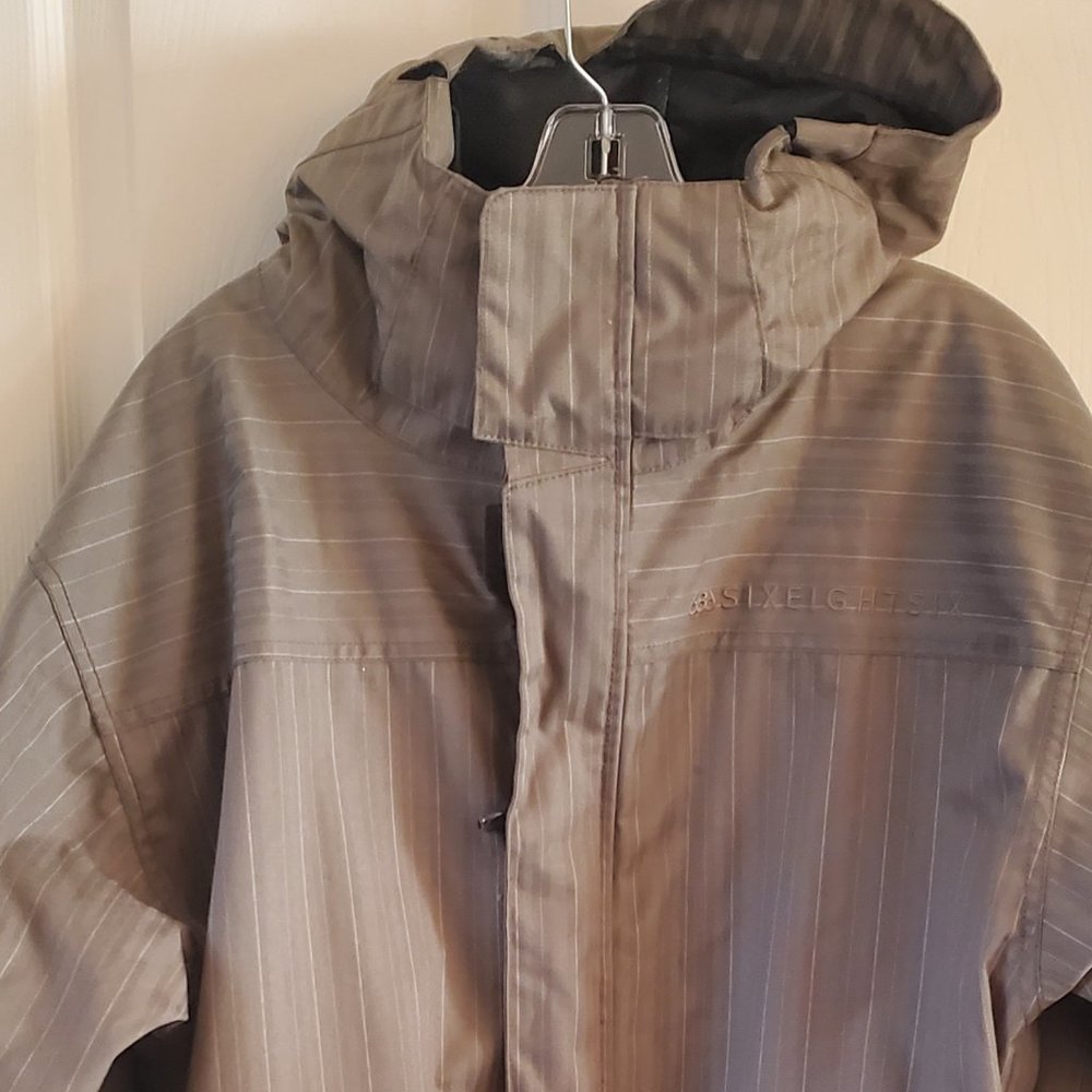 Mens 686 Snowboard or Ski Jacket